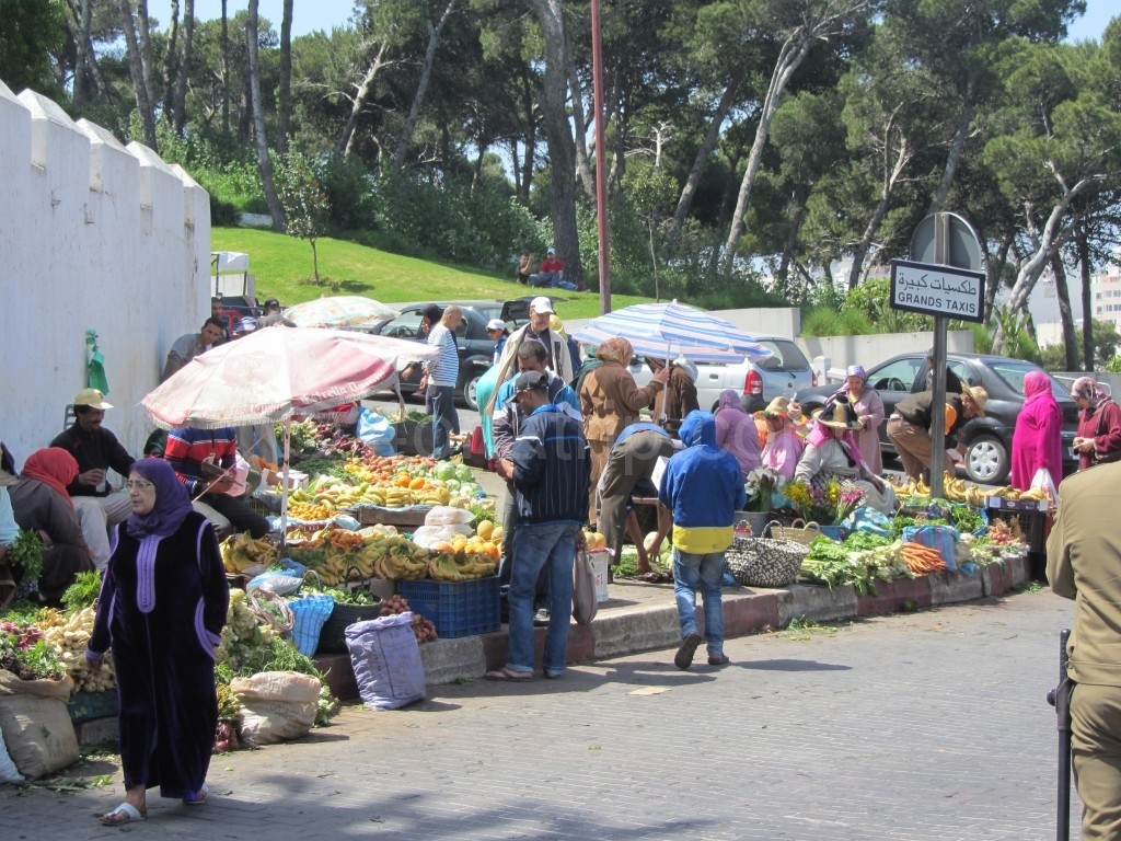 The Moroccan farmers bring their produce to market