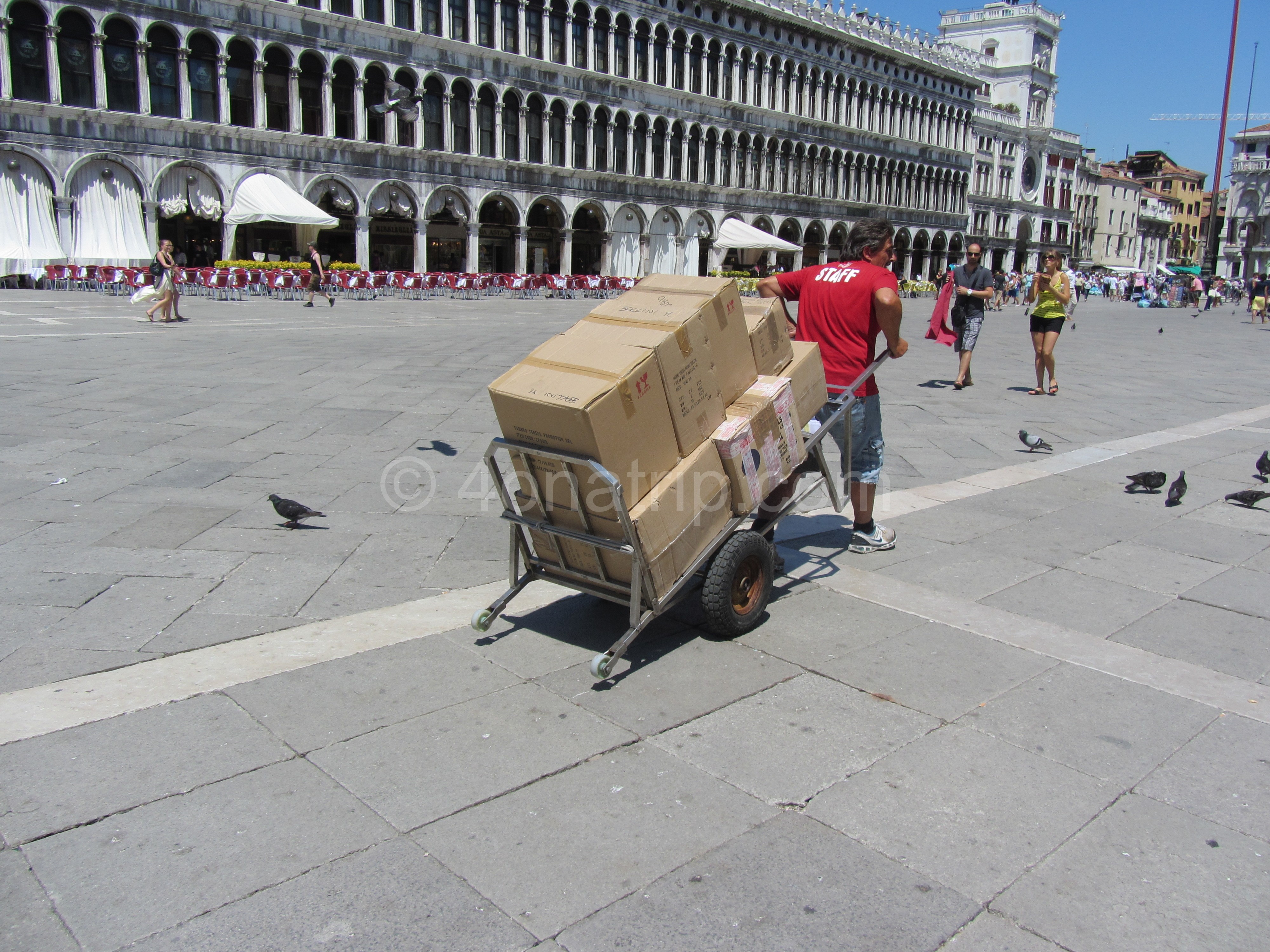 delivery Venice, Italy
