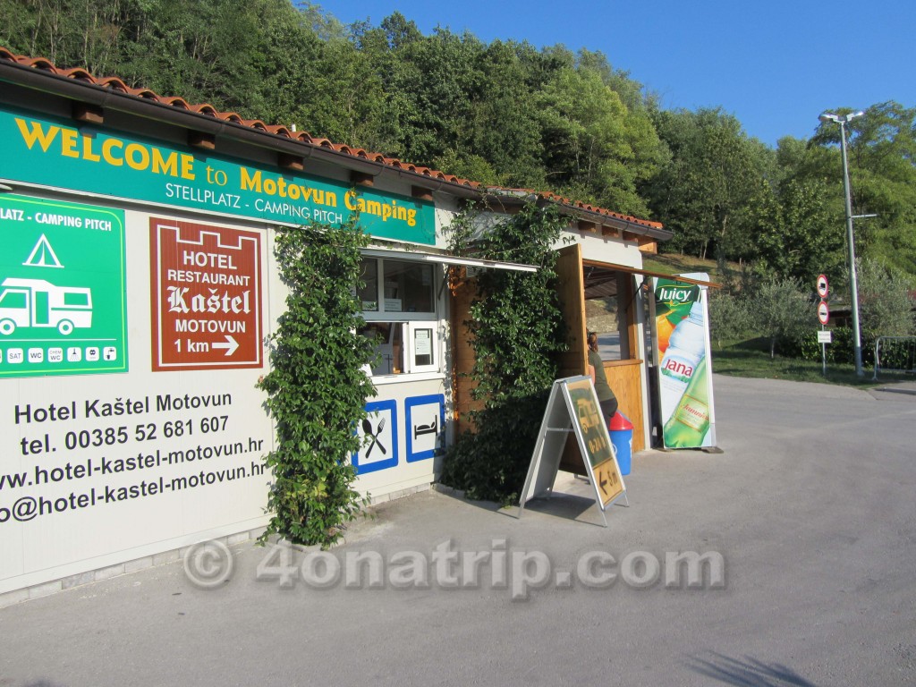 Camping Motovun reception