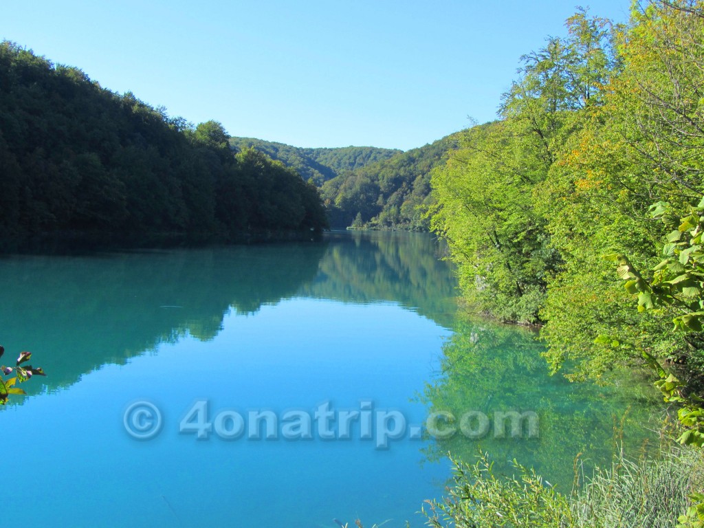 Plitvice lake reflection