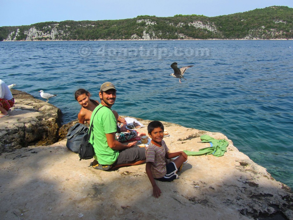 Rovinj boat tour lunch