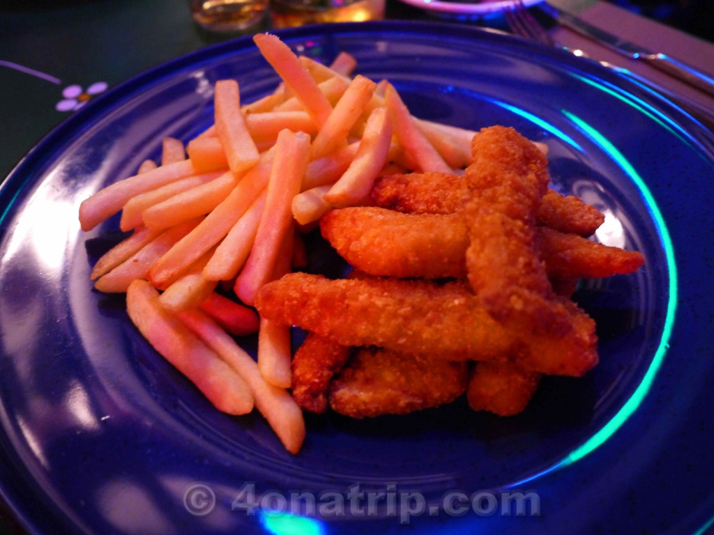 chicken fingers, Flamenco in Granada Spain