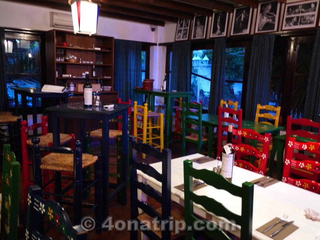 festive tables for dinner and Flamenco in Granada Spain