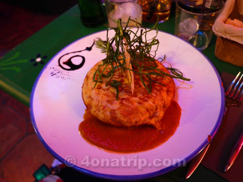 tortilla espanola, Flamenco in Granada Spain