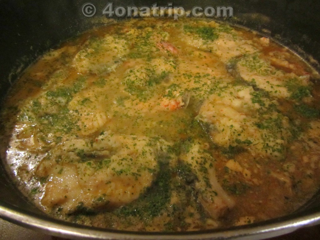 Hake in green sauce