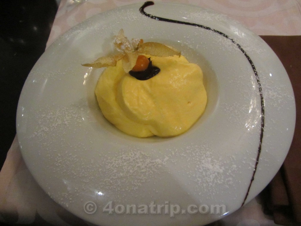 mango mousse Vino Mio Malaga Spain