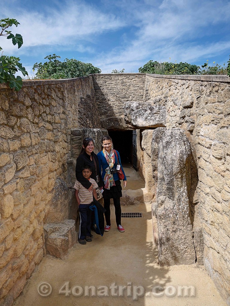 Family by Dolmen de Viera